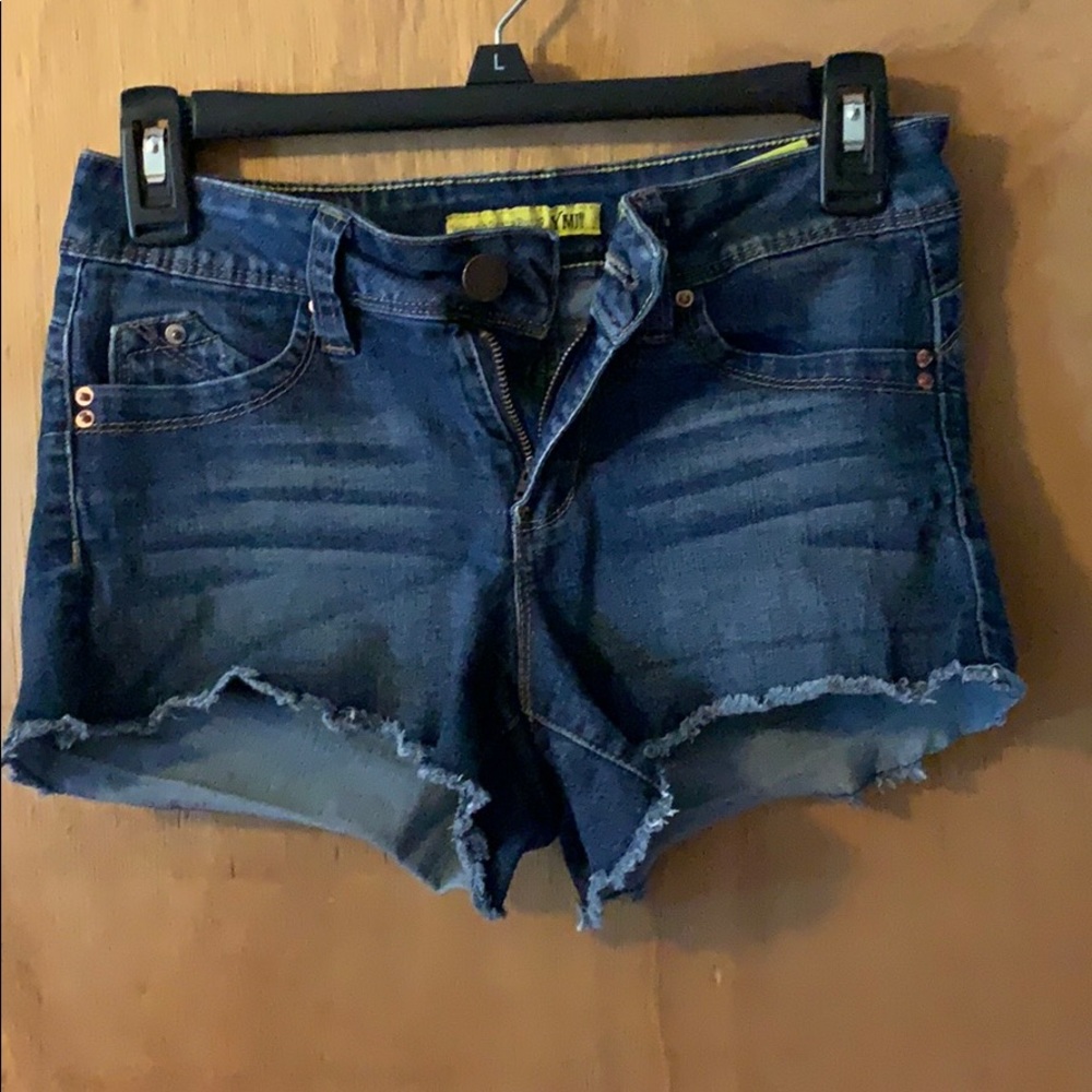 Cut off shorts